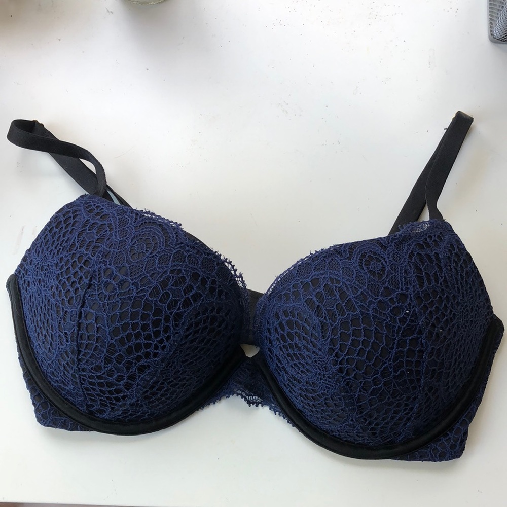 Victoria’s Secret very sexy push up bra